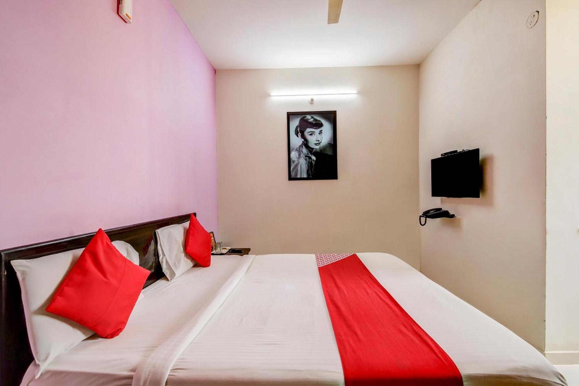 Hotel O Manu Residency Bangalore Bagian luar foto