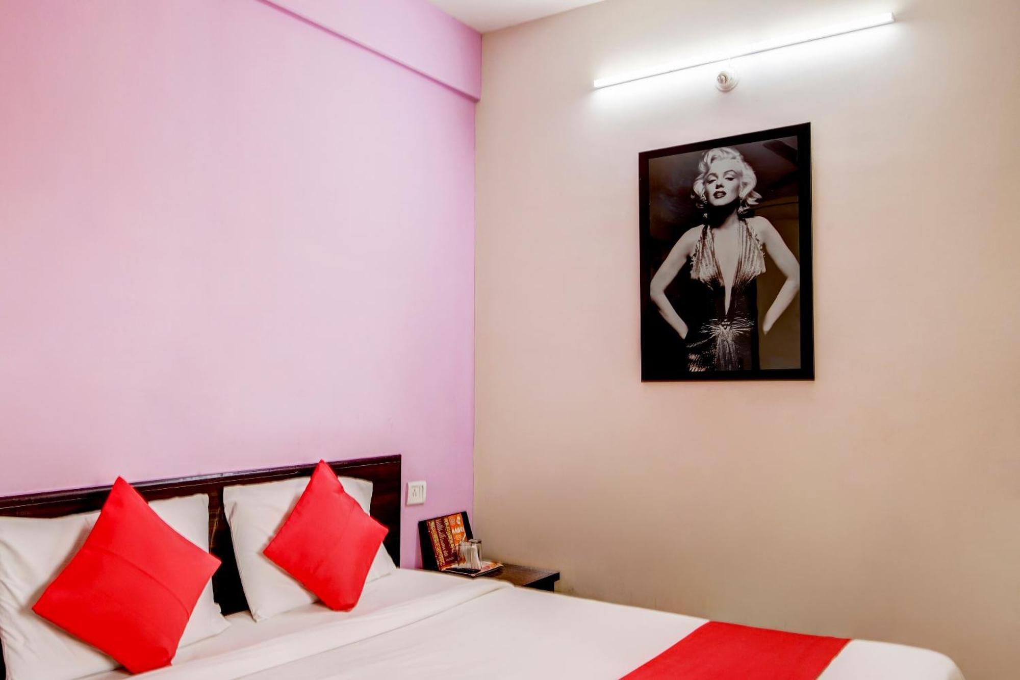 Hotel O Manu Residency Bangalore Bagian luar foto
