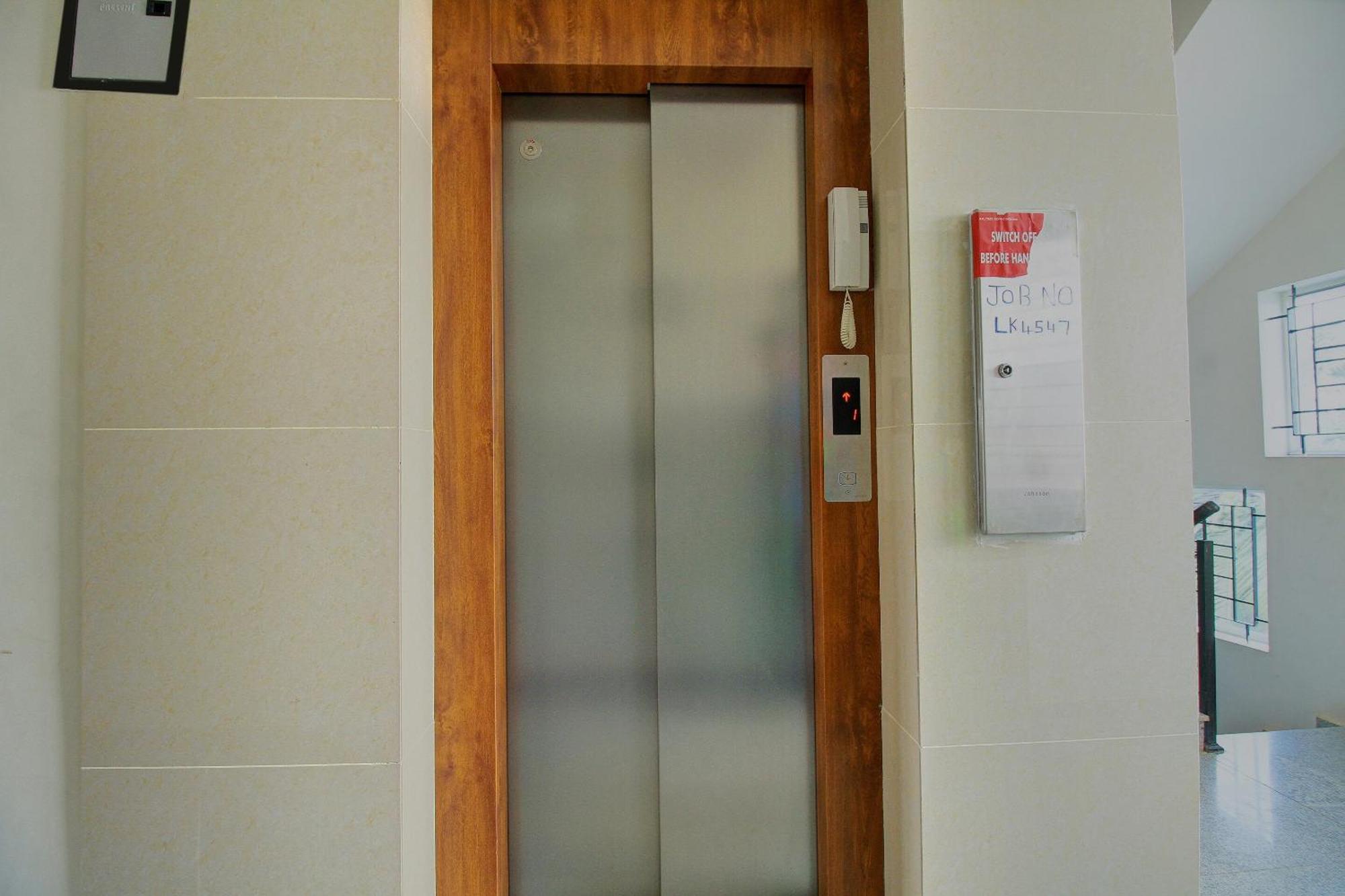 Hotel O Manu Residency Bangalore Bagian luar foto